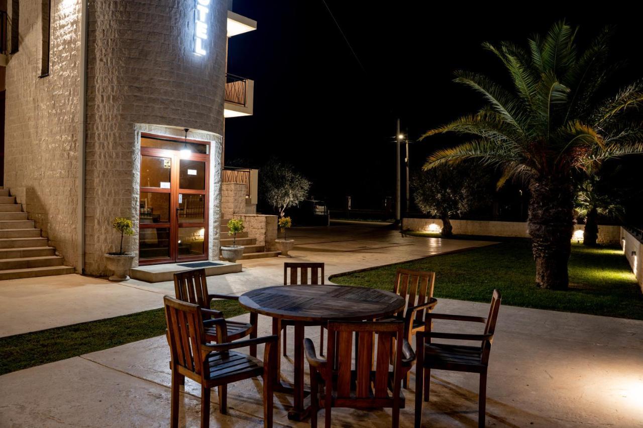 Motel Zeta Lux Mitrovici  Exterior foto