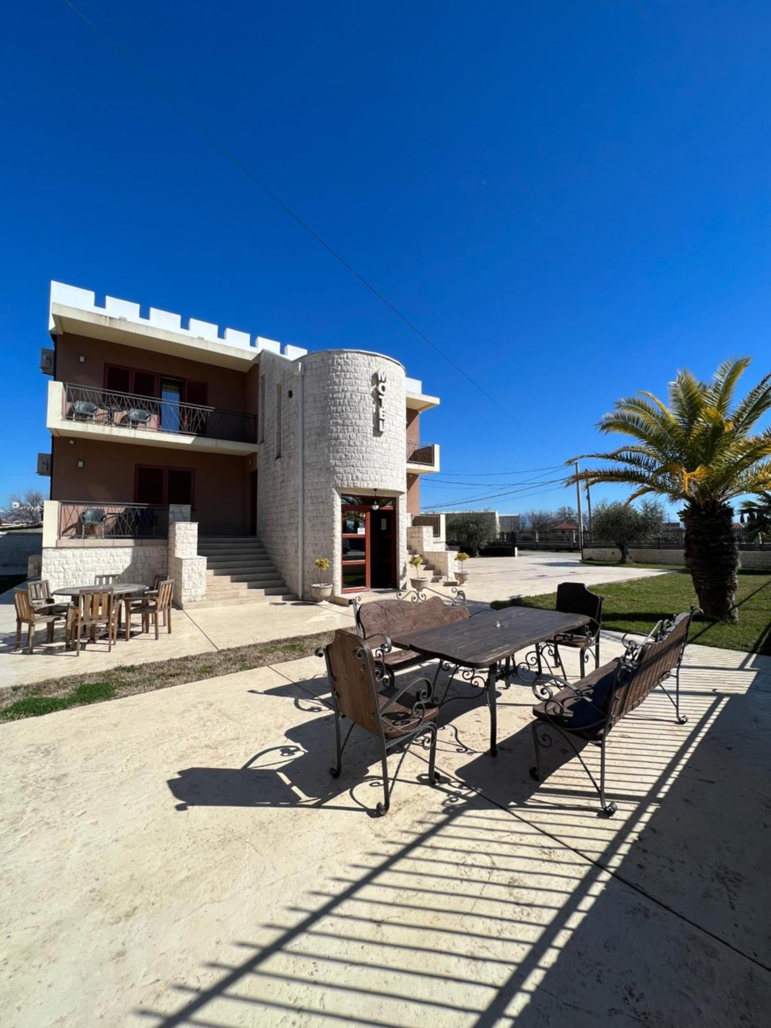 Motel Zeta Lux Mitrovici  Exterior foto